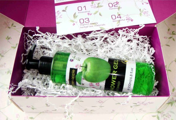 Shower gel Green Apple in the gift box