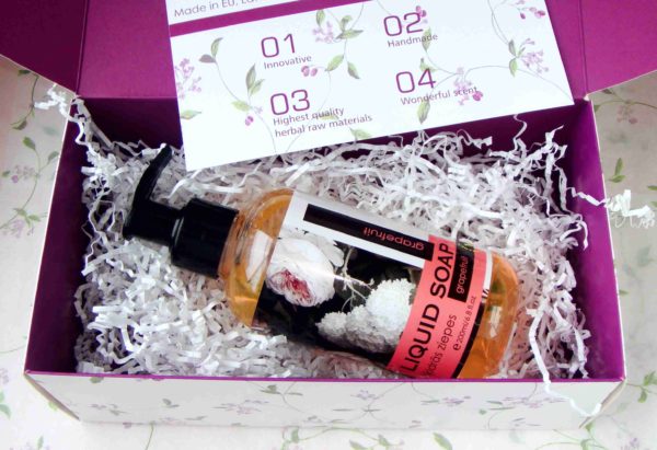 Liquid soap Grapefruit in the gift box