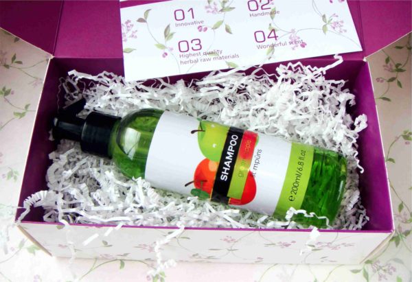 Shampoo Green Apple in the gift box