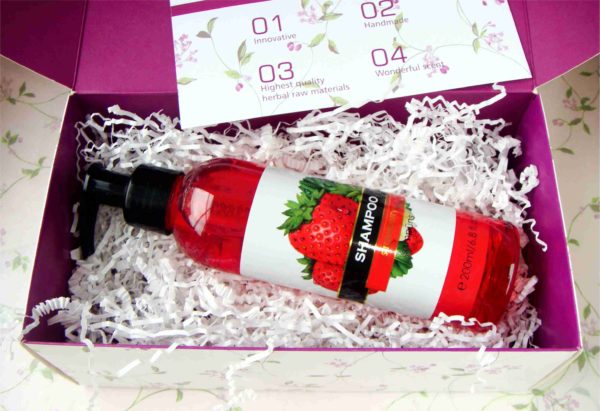 Shampoo Strawberry in the gift box